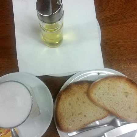 Hostal Virgen De La Encina بونفيراذا المظهر الخارجي الصورة