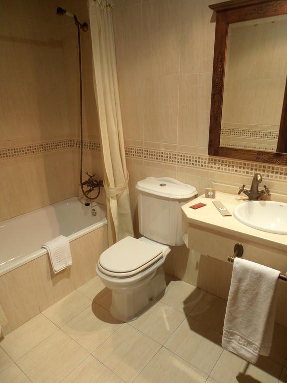 Hostal Virgen De La Encina بونفيراذا الغرفة الصورة