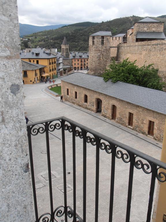 Hostal Virgen De La Encina بونفيراذا الغرفة الصورة