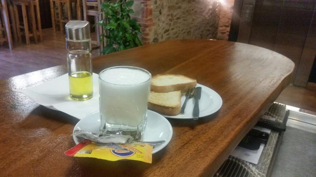 Hostal Virgen De La Encina بونفيراذا المظهر الخارجي الصورة